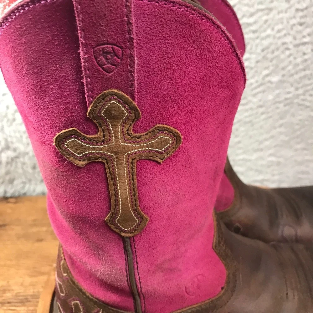 Ariat Crossroads Boots Girls 5.5 Womens 7 Fuschia Suede Cross Embellish Cowgirl